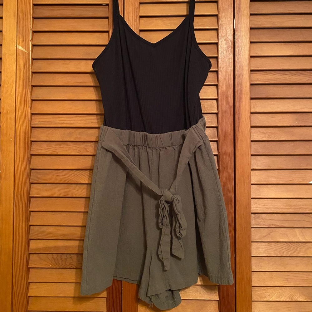 SHEIN romper 2XL fits like XL